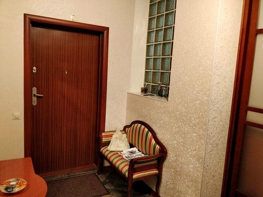 Продам трехкомнатную (3-комн.) квартиру, Циолковского ул, 5а, Лобня г