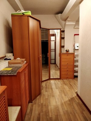 Продам трехкомнатную (3-комн.) квартиру, Циолковского ул, 5а, Лобня г