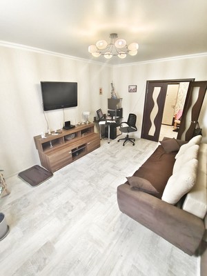 Продам трехкомнатную (3-комн.) квартиру, им. Максима Горького ул, 34к2, Краснодар г