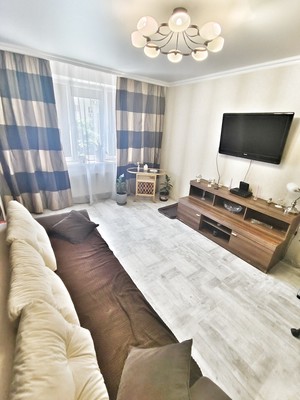 Продам трехкомнатную (3-комн.) квартиру, им. Максима Горького ул, 34к2, Краснодар г
