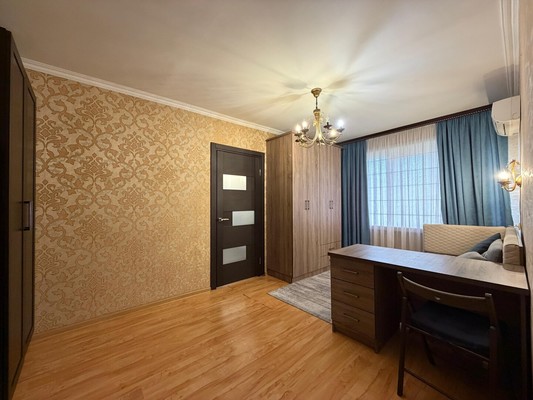 Продам двухкомнатную (2-комн.) квартиру, Захарова ул, 82, Нальчик г