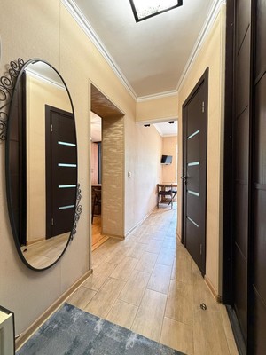 Продам двухкомнатную (2-комн.) квартиру, Захарова ул, 82, Нальчик г