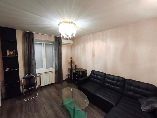 Продам трехкомнатную (3-комн.) квартиру, Ленина ул, 25, Дзержинский г