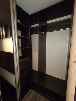 Продам трехкомнатную (3-комн.) квартиру, Ленина ул, 25, Дзержинский г