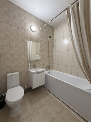 Продам трехкомнатную (3-комн.) квартиру, Кубинская ул, 82к3, Санкт-Петербург г