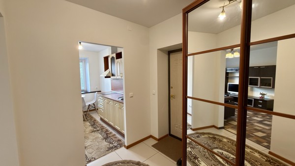 Продам двухкомнатную (2-комн.) квартиру, Морозова ул, 152, Сыктывкар г