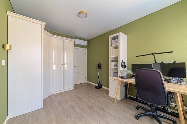 Продам трехкомнатную (3-комн.) квартиру, Измайлова ул, 58кА, Пенза г