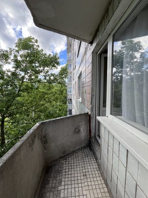 Продам трехкомнатную (3-комн.) квартиру, Дмитровская ул, 33а, Базарово д