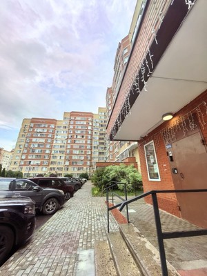 Продам двухкомнатную (2-комн.) квартиру, Родники мкр, 6, Знамя Октября п