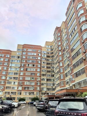 Продам двухкомнатную (2-комн.) квартиру, Родники мкр, 6, Знамя Октября п