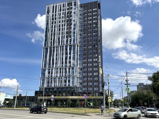 Продам трехкомнатную (3-комн.) квартиру, Гагарина б-р, 67, Пермь г