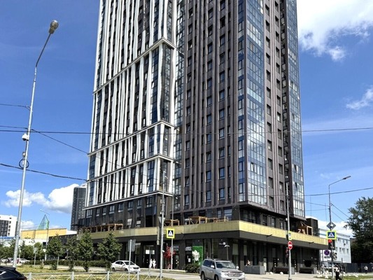 Продам трехкомнатную (3-комн.) квартиру, Гагарина б-р, 67, Пермь г