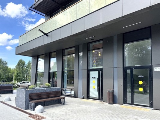 Продам трехкомнатную (3-комн.) квартиру, Гагарина б-р, 67, Пермь г