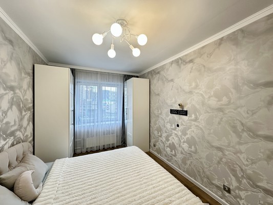 Продам трехкомнатную (3-комн.) квартиру, Свободы (Мирный мкр.) ул, 5, Мирный п