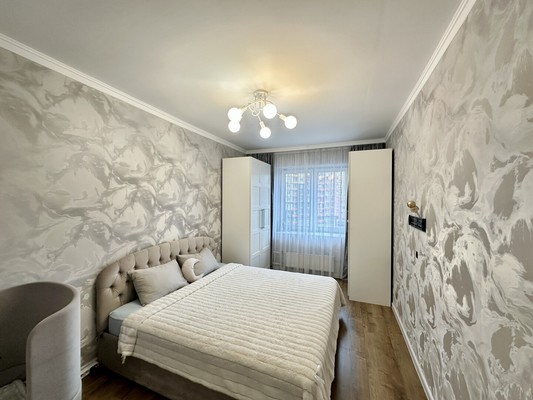 Продам трехкомнатную (3-комн.) квартиру, Свободы (Мирный мкр.) ул, 5, Мирный п