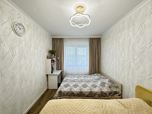 Продам трехкомнатную (3-комн.) квартиру, Свободы (Мирный мкр.) ул, 5, Мирный п