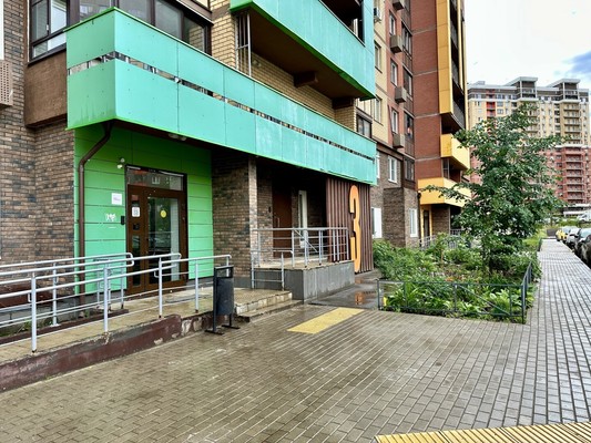 Продам трехкомнатную (3-комн.) квартиру, Свободы (Мирный мкр.) ул, 5, Мирный п