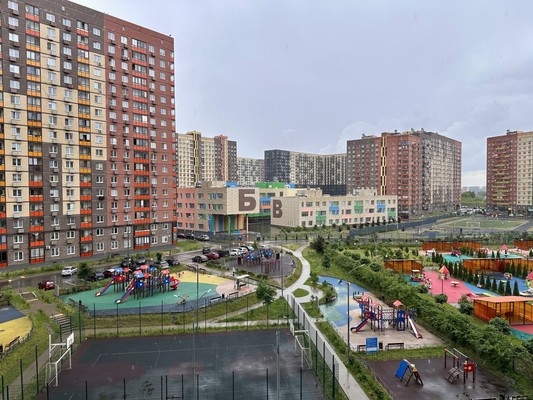 Продам трехкомнатную (3-комн.) квартиру, Свободы (Мирный мкр.) ул, 5, Мирный п