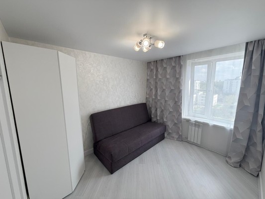 Продам двухкомнатную (2-комн.) квартиру, В мкр, 12, Троицк г