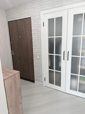 Продам двухкомнатную (2-комн.) квартиру, В мкр, 12, Троицк г
