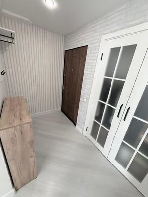 Продам двухкомнатную (2-комн.) квартиру, В мкр, 12, Троицк г