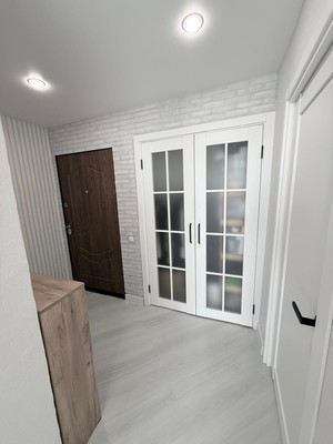 Продам двухкомнатную (2-комн.) квартиру, В мкр, 12, Троицк г