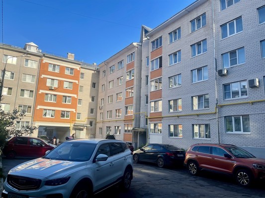 Продам трехкомнатную (3-комн.) квартиру, 4Б, Дубровицы п