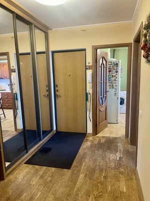 Продам трехкомнатную (3-комн.) квартиру, 4Б, Дубровицы п