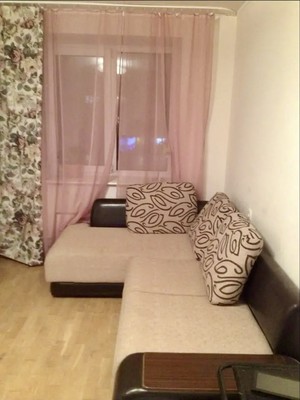 Продам трехкомнатную (3-комн.) квартиру, 4Б, Дубровицы п