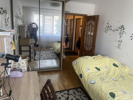Продам трехкомнатную (3-комн.) квартиру, 4Б, Дубровицы п