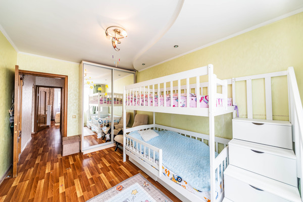 Продам трехкомнатную (3-комн.) квартиру, Носовихинское ш, 23, Реутов г