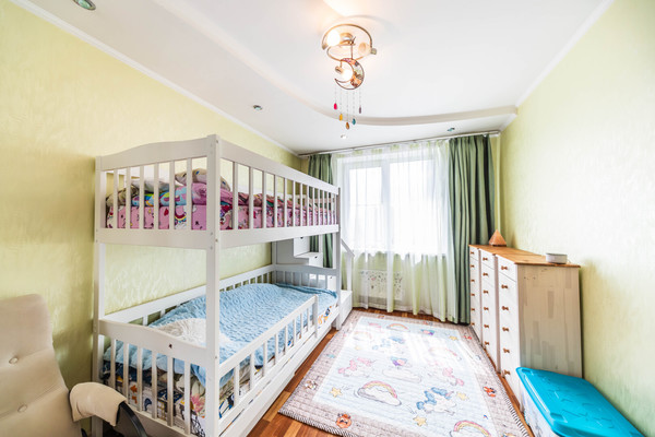 Продам трехкомнатную (3-комн.) квартиру, Носовихинское ш, 23, Реутов г