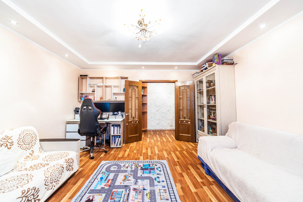 Продам трехкомнатную (3-комн.) квартиру, Носовихинское ш, 23, Реутов г
