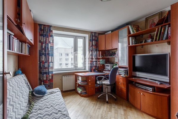 Продам трехкомнатную (3-комн.) квартиру, Каспийская ул, 30к7, Москва г