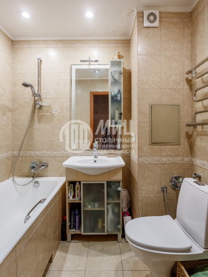 Продам трехкомнатную (3-комн.) квартиру, Каспийская ул, 30к7, Москва г