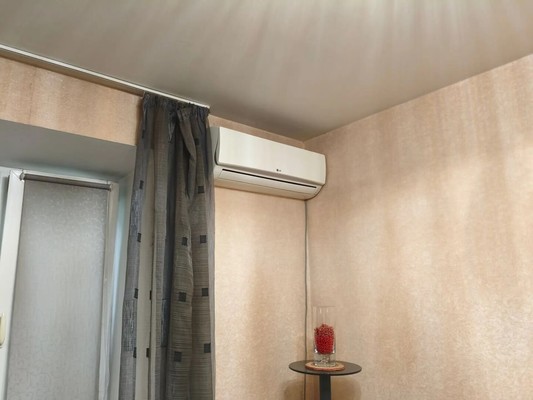Продам трехкомнатную (3-комн.) квартиру, Ленина ул, 25, Дзержинский г