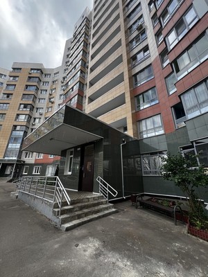 Продам двухкомнатную (2-комн.) квартиру, Бородинский б-р, 2, Подольск г