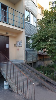 Продам двухкомнатную (2-комн.) квартиру, Оборонная ул, 2к5, Мурино п