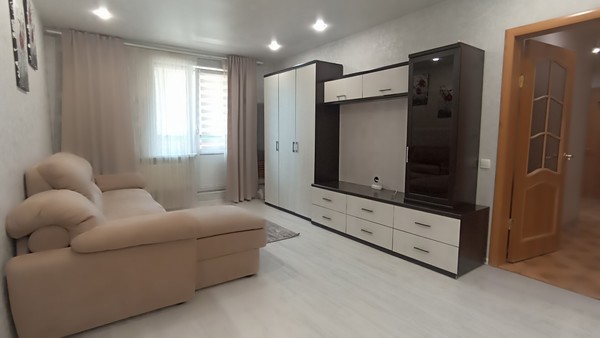 Продам двухкомнатную (2-комн.) квартиру, Оборонная ул, 2к5, Мурино п
