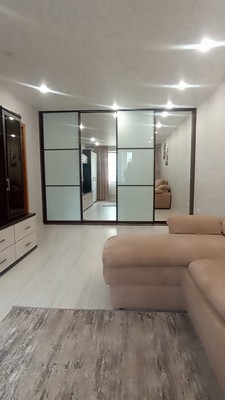 Продам двухкомнатную (2-комн.) квартиру, Оборонная ул, 2к5, Мурино п