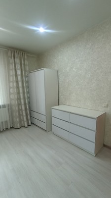 Продам двухкомнатную (2-комн.) квартиру, Оборонная ул, 2к5, Мурино п