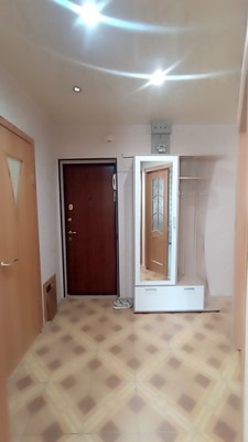 Продам двухкомнатную (2-комн.) квартиру, Оборонная ул, 2к5, Мурино п