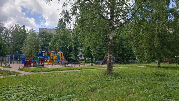 Продам двухкомнатную (2-комн.) квартиру, Оборонная ул, 2к5, Мурино п