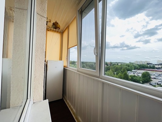 Продам трехкомнатную (3-комн.) квартиру, О.Кошевого ул, 15, Калининград г