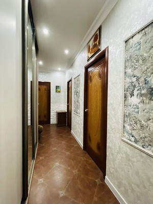 Продам трехкомнатную (3-комн.) квартиру, О.Кошевого ул, 15, Калининград г
