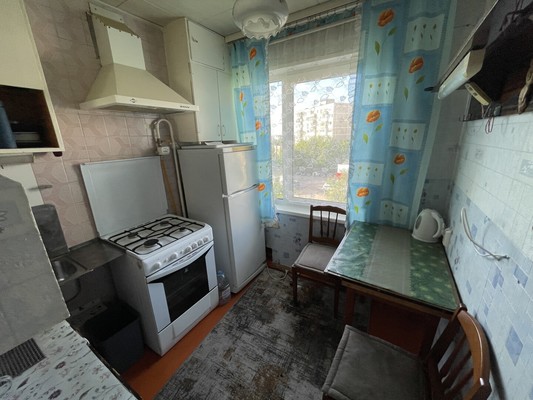 Продам двухкомнатную (2-комн.) квартиру, Олега Кошевого ул, 24, Мурманск г