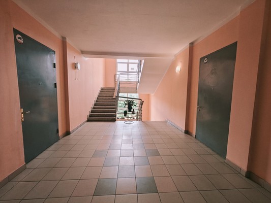 Продам однокомнатную (1-комн.) квартиру, Ленина ул, 23к7, Лобня г