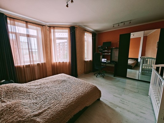 Продам однокомнатную (1-комн.) квартиру, Ленина ул, 23к7, Лобня г