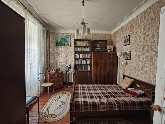 Продам трехкомнатную (3-комн.) квартиру, Ленина ул, 8, Лобня г