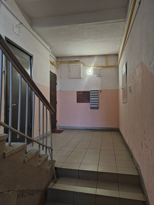 Продам трехкомнатную (3-комн.) квартиру, Ленина ул, 8, Лобня г